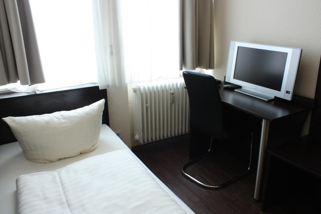 Fair Hotel Frankfurt - An Der Messe Frankfurt am Main Room photo